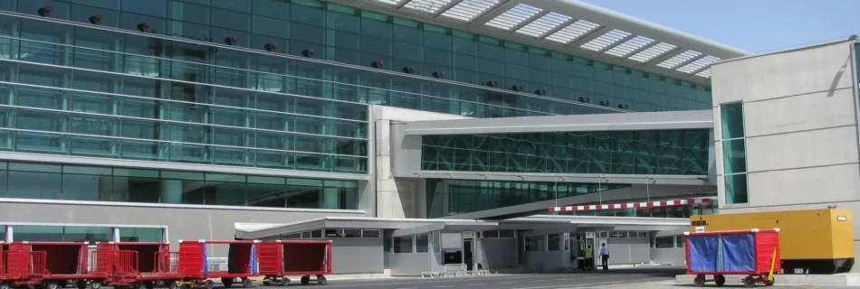 Aeropuerto Zvartnots | Prenova